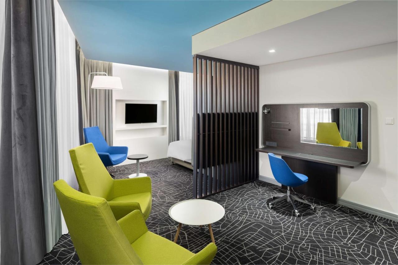 Park Inn By Radisson Jeddah Madinah Road Exterior foto